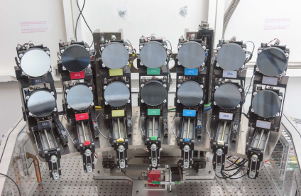 Crystaux analyseurs FAME-UHD pour la spectroscopie insitu haute resolution.