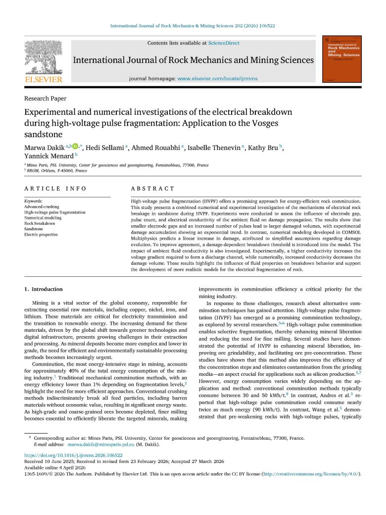 Étude expérimentale et numérique du claquage électrique lors de la fragmentation par impulsions haute tension : application au grès des Vosges